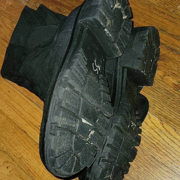 Black Suede Knee-High Boots - Picture 5 of 5